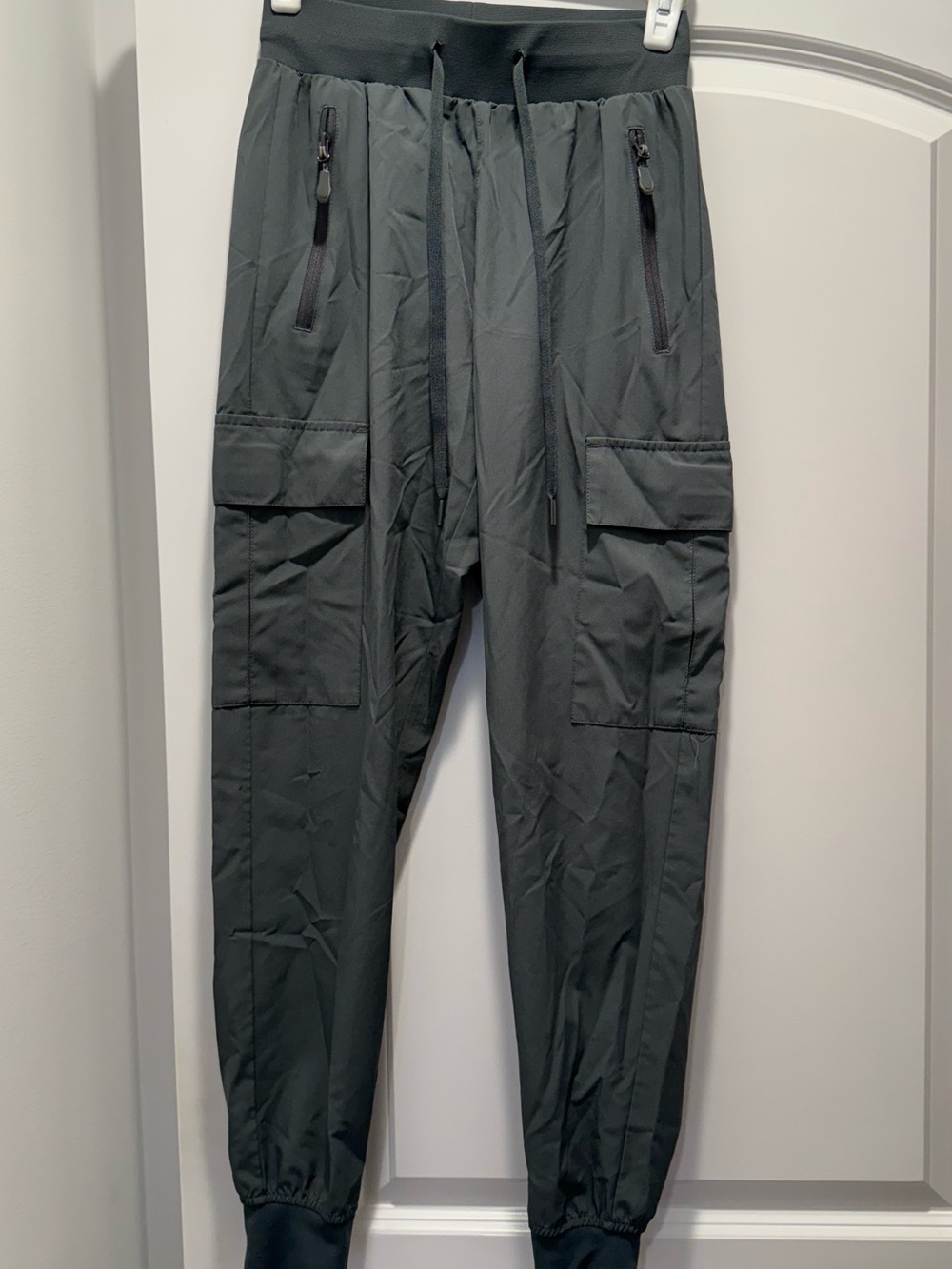 Men's Gray Cargo Jogger Pants - Lightweight Utility Style. LJBJN 25” waist,